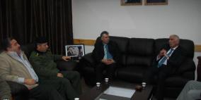 محافظ الخليل يستقبل مدير عام الضابطة الجمركية