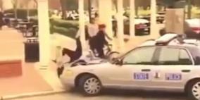 بالفيديو .. سيارة شرطة تصدم شابا وتغادر المكان