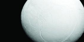 «كاسيني» يواصل تحليقه فوق أقمار «زحل»