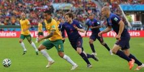 هولندا تنترع فوزا صعبا من أستراليا وتتأهل حسابيا للدور الثاني