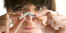 الرجال يدخنون بسبب السعادة والنساء بسبب الاجهاد النفسي