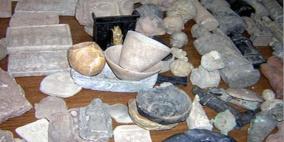 ضبط قطع أثرية بحوزة مواطن في يطا