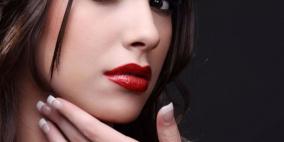 كيف تضعين أحمر الشفاه كالخبراء؟