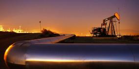 النفط يهبط مع ارتفاع المعروض العالمي