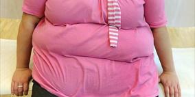 وصف الفتيات بالبدانة بالصغر يزيد خطر سمنتهن بالكبر