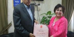 الرجوب يوقع اتفاقية تعاون مع مؤسسة الحق في اللعب