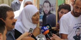 اعتصام تضامني امام منزل الاسير حسن الصفدي في مدينة نابلس لتجديد الاعتقال الاداري له