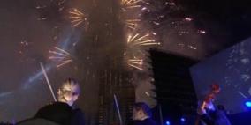 دبي تستقبل 2013 بألعاب نارية تبهر زوار أطول برج بالعالم