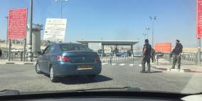 اعتقال فتاة على حاجز قلنديا واغلاقه باتجاه رام الله