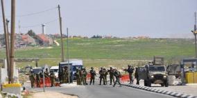 الاحتلال يعتقل شاباً على حاجز جبع