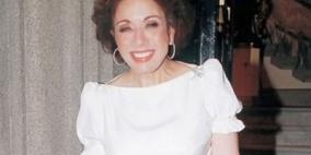 الفنانة لبنى عبد العزيز: وزير الكهرباء اخوان