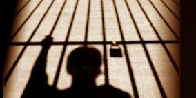 الأسير عبد الرحمن عثمان  أكثر من عامين في العزل الانفرادي