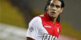 ريال مدريد يواصل بذخه ويرصد 50 مليون يورو لضم فالكاو أو سواريز