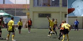 يلعب مباراة كاملة وبرأسه رصاصة