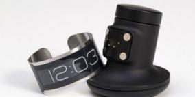 أنحف ساعة يد في العالم بتقنية الحبر الإلكتروني