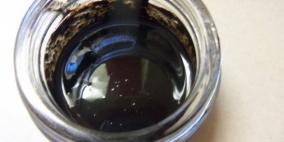 كيف تصنعين الكحل الأسود الخاص بك في المنزل؟ نتيجة مبهرة