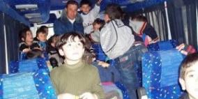 جنين: ضبط حافلتين مرخصتين لنقل طلبة المدارس بحمولة 71