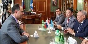 د. فائد مصطفى يجتمع برئيس جمهوريه ياقوتيا الروسيه ويتفقد البعثة الفلسطينية