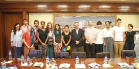 الأستاذ الدكتور ماهر النتشة يلتقي متطوعي المخيم الدولي السابع عشر