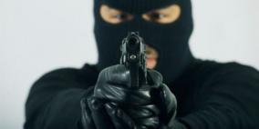 مراسلنا: اصابة مواطن برصاص مجهولين في الخليل