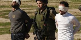 الخليل: الاحتلال يعتقل ستة مواطنين ويسلم آخرين بلاغات