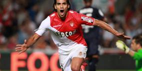 فالكاو ينفي تغريدة انتقاله للريال!