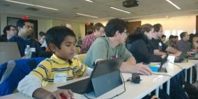 “طارق علي” .. طفل في الثامنة يطور تطبيق لنظام “ويندوز فون”