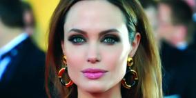 الابنان الأكبران لأنجيلينا جولي يعملان معها في فيلمها الجديد