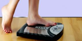 قف على الميزان يومياً لتخسر وزنك