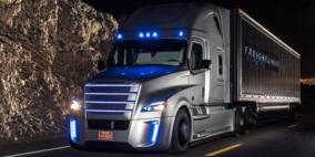 دايملر الألمانية تختبر شاحنات ذاتية القيادة