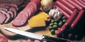 تناول اللحوم المصنّعة بكثرة يؤدى إلى مشكلات الكُلى