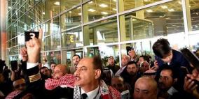 فيديو.. استقبال كبير للطيار الأردني "الدعجة"