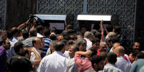 نقيب الموظفين يكشف موعد صرف راتب كامل لموظفي السلطة بغزة