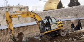 مقابر و جسور تهويدية في القدس وحكومة الوفاق تحذر 