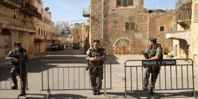 قوات الاحتلال تعتقل شابا من الخليل بحجة حيازة سكين