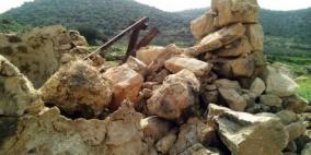الاحتلال يهدم مبنى عمره 100 عام في وادي قانا 