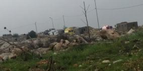 اعتقال 20 مواطنا باعتداء قوات الاحتلال على مزارعين وأهالي شرق الخليل 