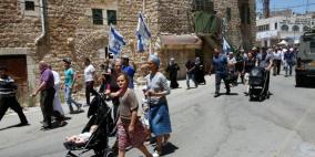 بضغط من المستوطنين.. جيش الاحتلال يمنع دخول نشطاء الى حي في الخليل 
