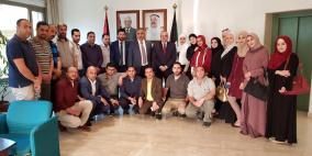 صالح يلتقي عدداً من المعلمين الفلسطينيين في الكويت ويشيد بتميزهم