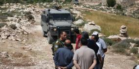 الاحتلال يوقف العمل في ملعب قرية قلنديا شمال غرب القدس