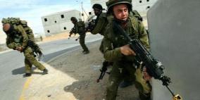 الاحتلال يكشف عن اعتقال 5 شبان بزعم خطف سلاح جندي