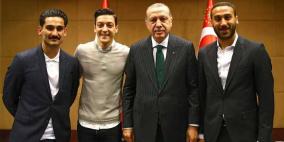 مدرب المانيا: كان علينا استبعاد أوزيل  بعد صورة أردوغان