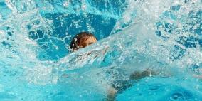 وفاة طفل غرقا في بركة سباحة برام الله 