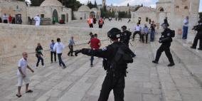 الاحتلال يُبعد 5 شبان عن القدس والأقصى لمدة شهر