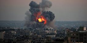 بالفيديو والصور: الاحتلال يقصف غزة ردا على مزاعم إطلاق صاروخ