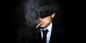 "علاقة قاتلة" بين السكر والسجائر تزيد الإدمان