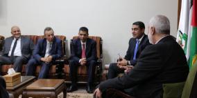 الوفد المصري يناقش آلية ادخال الأموال القطرية لموظفي حماس 