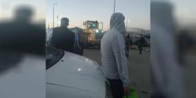 الاحتلال يدمر سوق بسطات الباعة في معبر وادي الخليل 