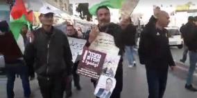 الخليل: مسيرة مطالبة بتسليم جثامين الشهداء المحتجزة لدى الاحتلال