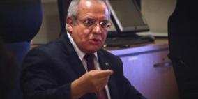 السفير غنام يطلع الخارجية القطرية على آخر المستجدات في فلسطين